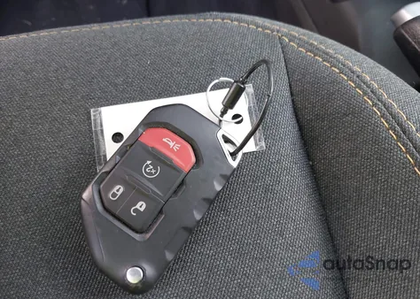 2025 Jeep Wrangler 4-Door Sahara 4X4 from USA, damaged, VIN 1C4PJXEN7SW587502